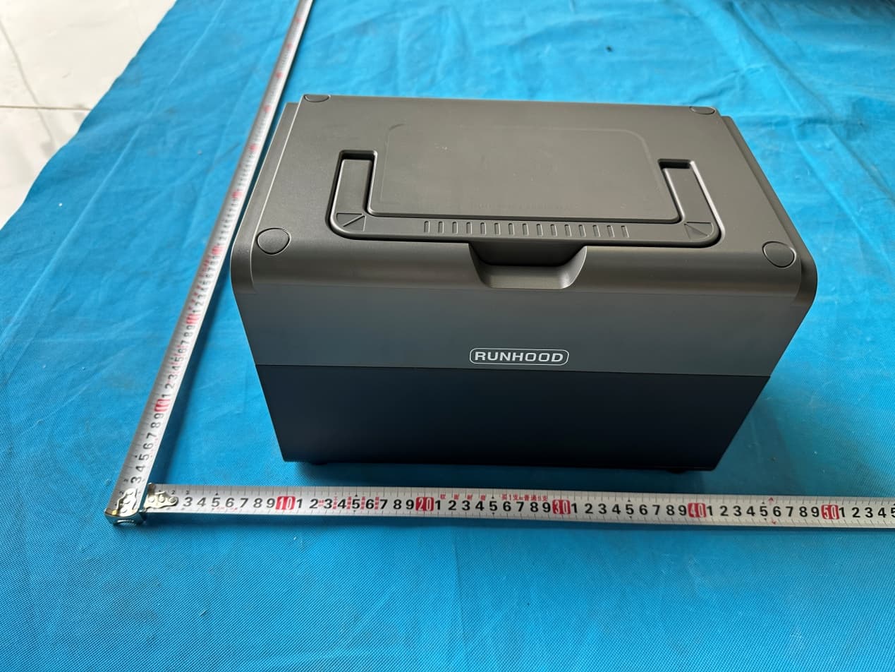 Portable power station - FCC ID 2BB59-HE1200-US - RUNHOOD POWER INC. (5)