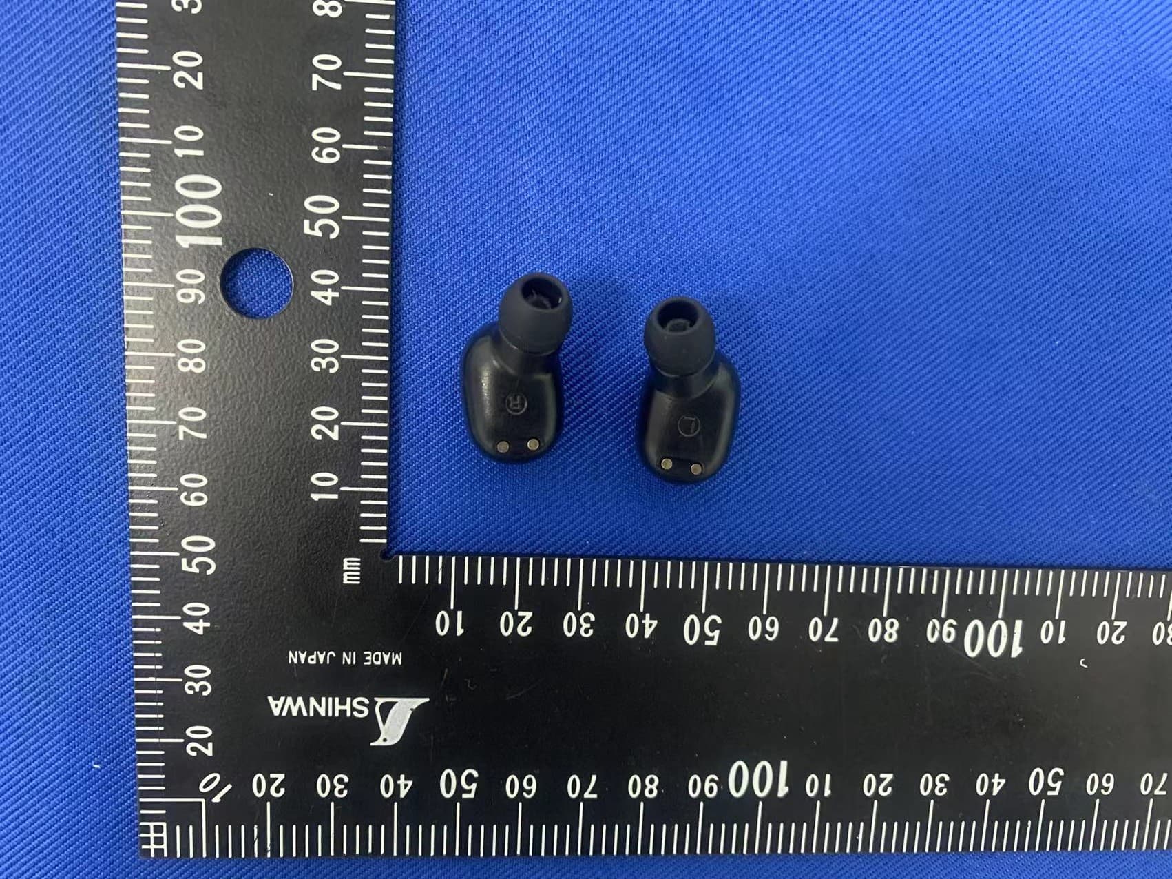 Bluetooth Headset - FCC ID 2BB5K-A6S - Shenzhen Shangruisi Industrial Co., LTD (2)