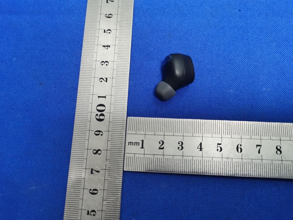 TWS Bluetooth headset - FCC ID 2BB6Q-V52 - Shenzhen Lancest Technology Co., Ltd. (2)