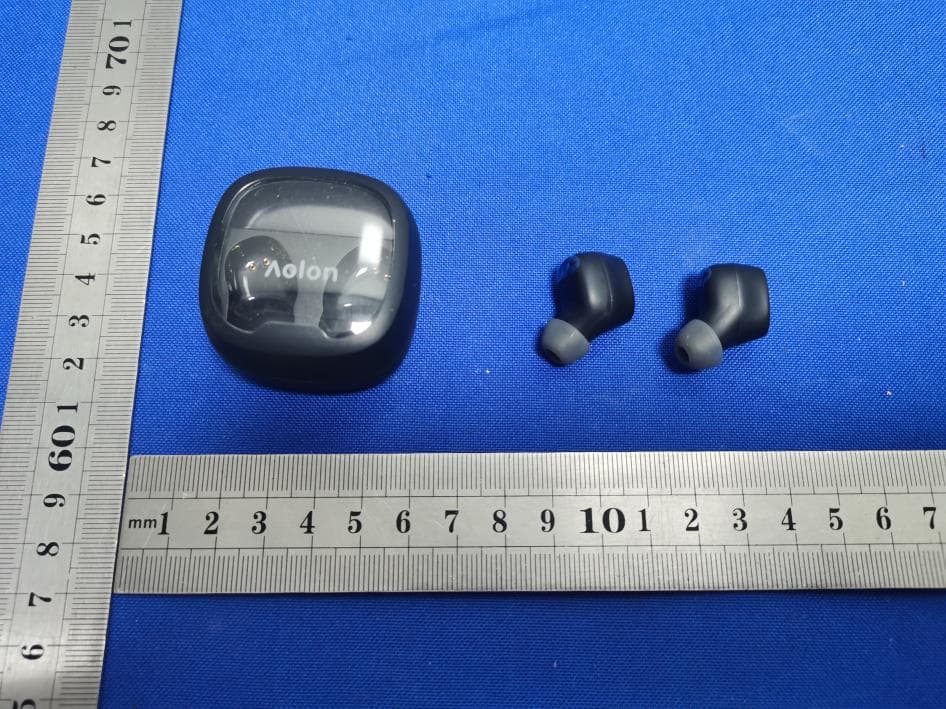 TWS Bluetooth headset - FCC ID 2BB6Q-V52 - Shenzhen Lancest Technology Co., Ltd.