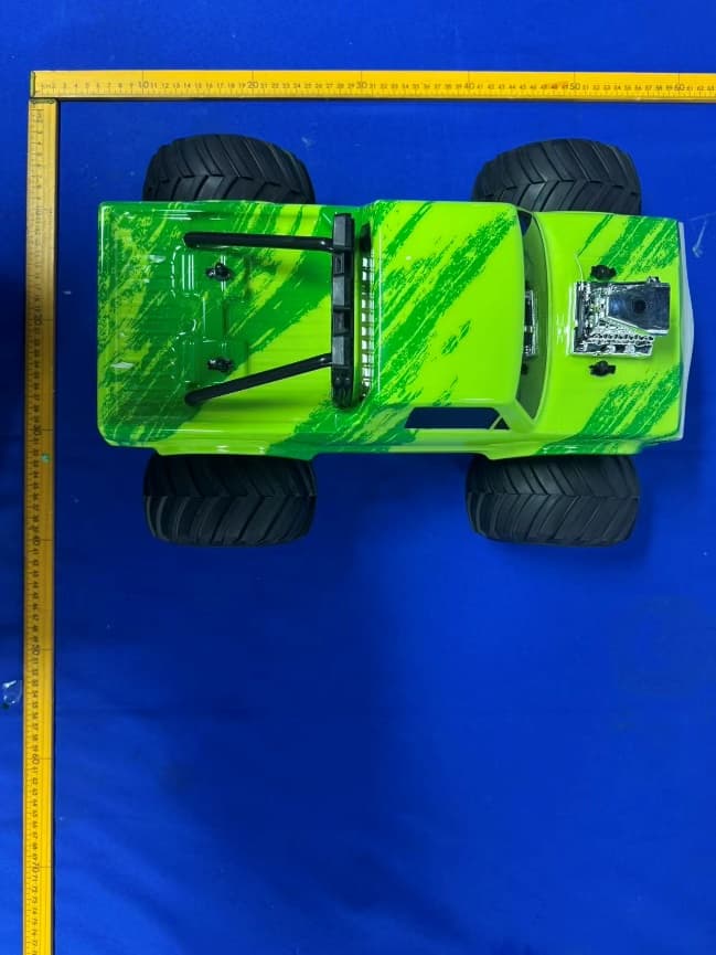 Remote control car - FCC ID 2BB7F-666-886FA - CHUNYUANLONG TOYS FACTORY (4)