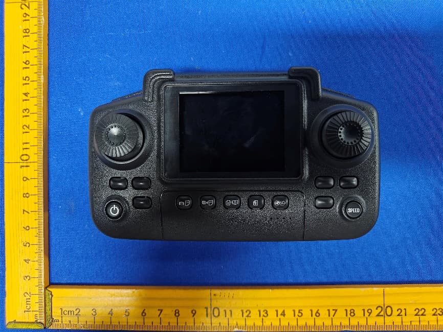 Remote control car - FCC ID 2BB7F-666-886YA - CHUNYUANLONG TOYS FACTORY