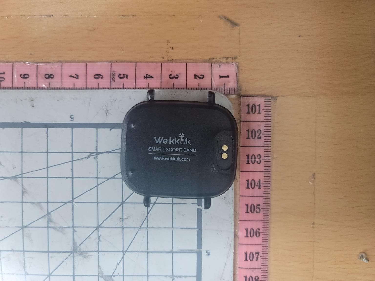 WEKKUK(SMART SCOREBAND) - FCC ID 2BB7X-76WKSB200-1 - 76SOFT Co., LTD