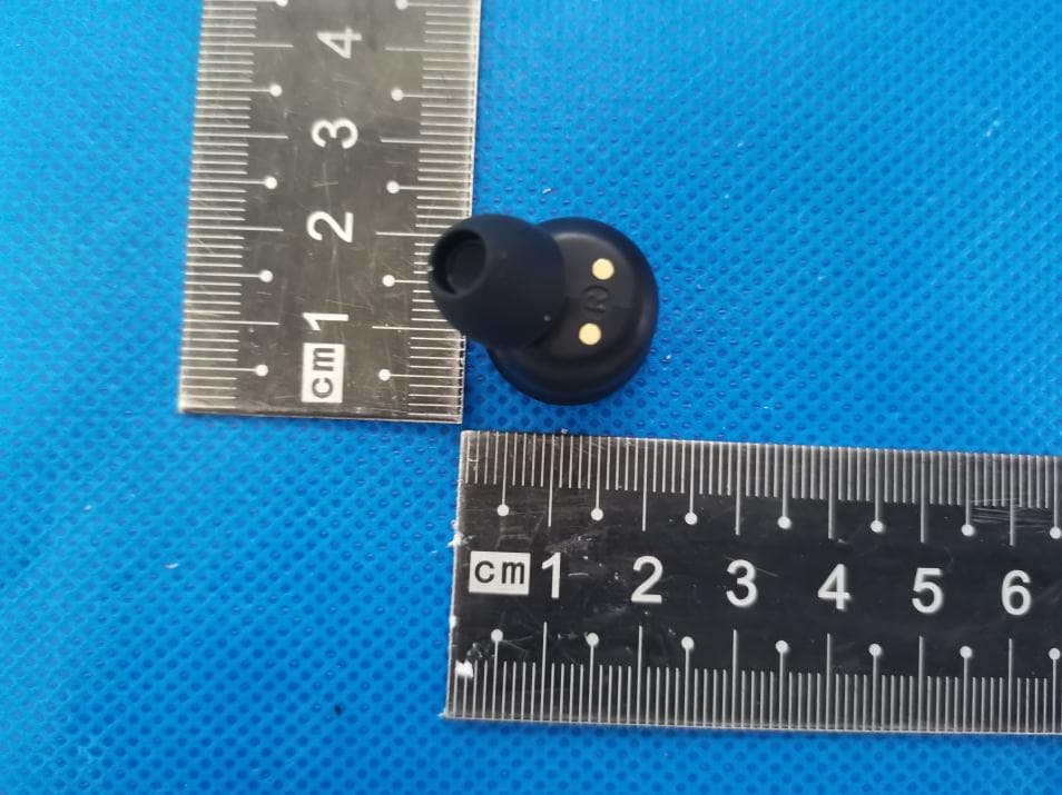 True Wireless Earbuds - FCC ID 2BBAS-GEMTONES - Speculative Product Design LLC (5)