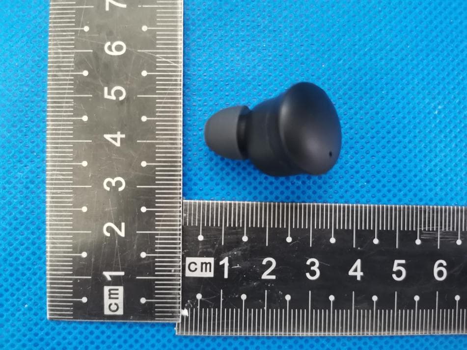 True Wireless Earbuds - FCC ID 2BBAS-GEMTONES - Speculative Product Design LLC