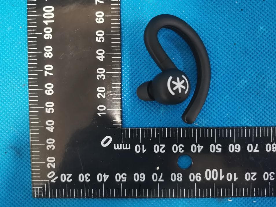 True Wireless Earbuds - FCC ID 2BBAS-GEMTONESSPORT - Speculative Product Design LLC (3)