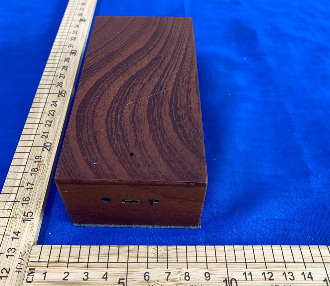 Wooden Speaker - FCC ID 2BBB2S1085-DW - Dongguan E-Max E-commerce Company Limited (4)