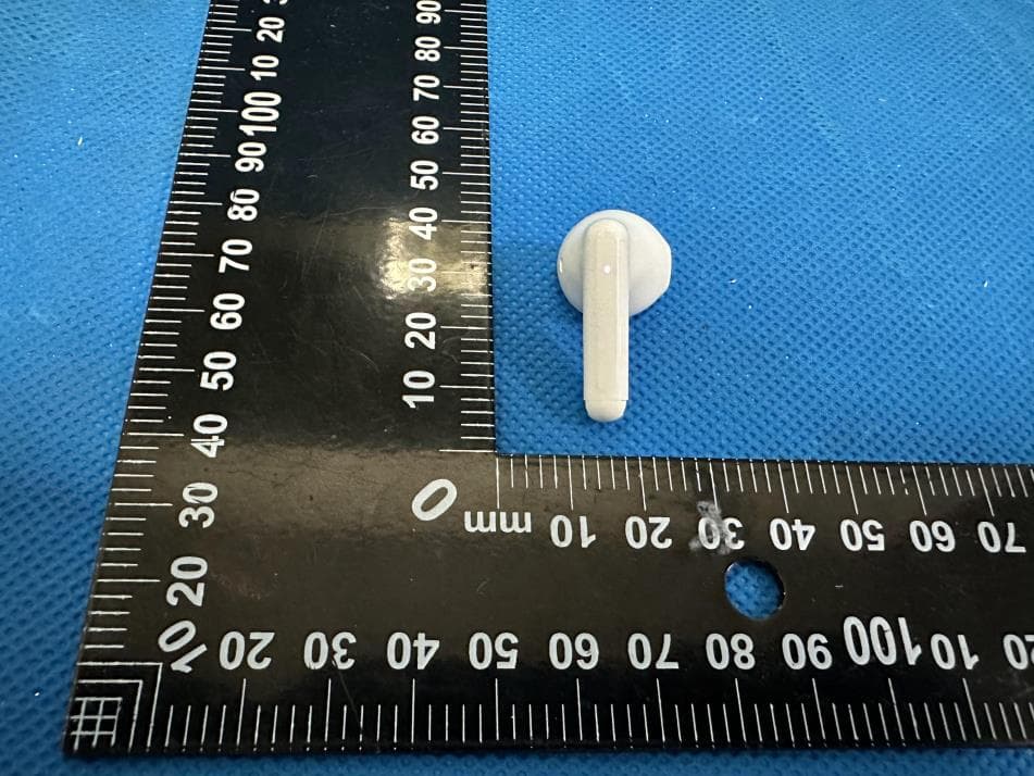 wireless earbuds - FCC ID 2BBBK-NATURE301 - Dongguan Aihu Electronics Technology Co., Ltd (3)