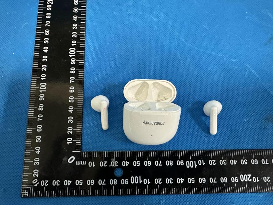 wireless earbuds - FCC ID 2BBBK-NATURE301 - Dongguan Aihu Electronics Technology Co., Ltd (5)