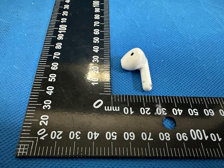 wireless earbuds - FCC ID 2BBBK-NATURE301 - Dongguan Aihu Electronics Technology Co., Ltd (4)
