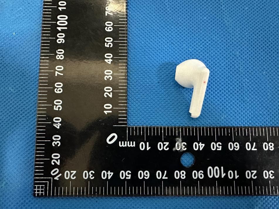 wireless earbuds - FCC ID 2BBBK-NATURE301 - Dongguan Aihu Electronics Technology Co., Ltd (2)