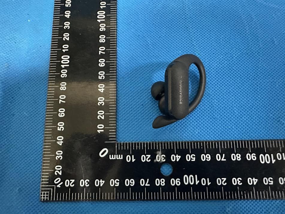 wireless earbuds - FCC ID 2BBBK-SPEED301 - Dongguan Aihu Electronics Technology Co., Ltd (2)