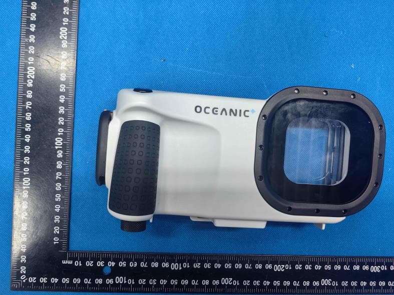 Oceanic Dive Housing - FCC ID 2BBD2-041900 - Huish Outdoors LLC. (3)