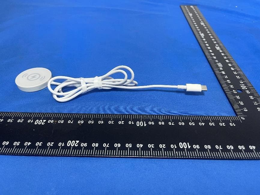 O.i Wireless Charger - FCC ID 2BBD2-04895306 - Huish Outdoors LLC. (5)