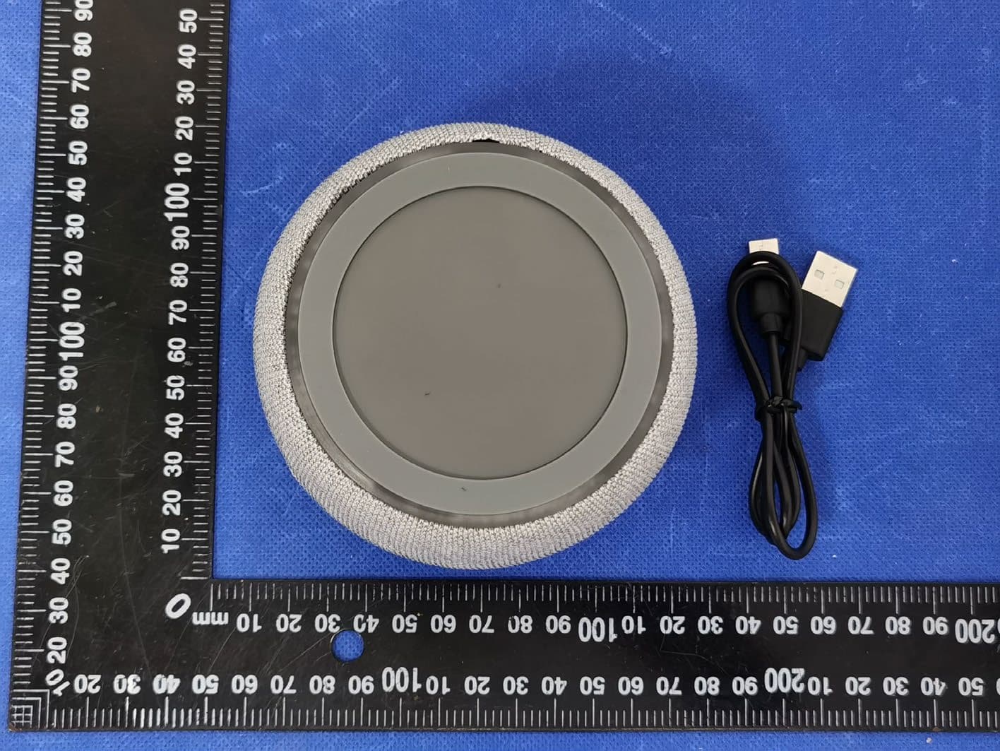 Wireless speaker - FCC ID 2BBD4-AT2025 - Shenzhen ANTHEN Electronics Co.,Ltd