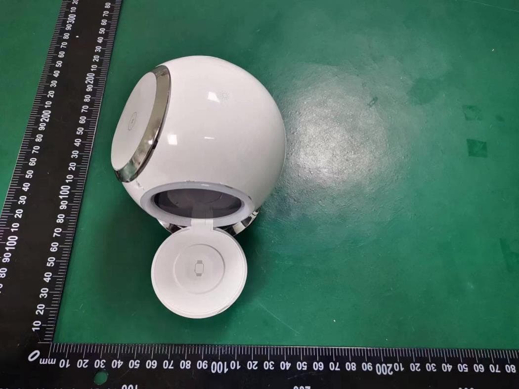 3 in 1 Magnetic Wireless Charger - FCC ID 2BBEH-W368 - Jiangxi Kingtron Technology Co., Ltd.