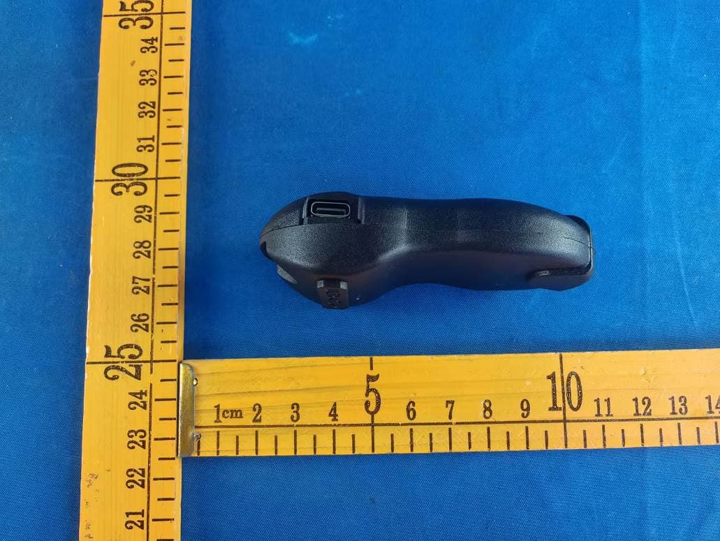 Remote control - FCC ID 2BBF7-PRVREMOTE1500 - STETSOM ELECTRONICS USA INC. (5)