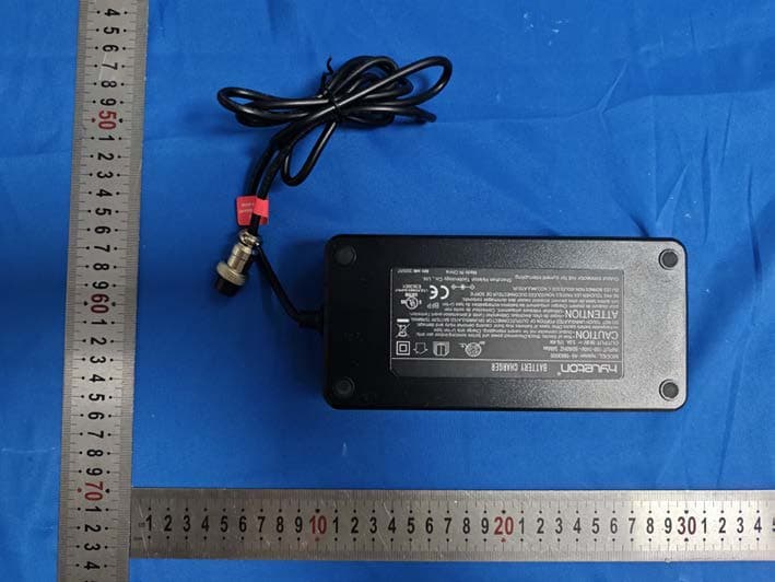 Electric Scooter - FCC ID 2BBGK-GT4 - Shenzhen Xincheng Times Technology Co.,Ltd (2)
