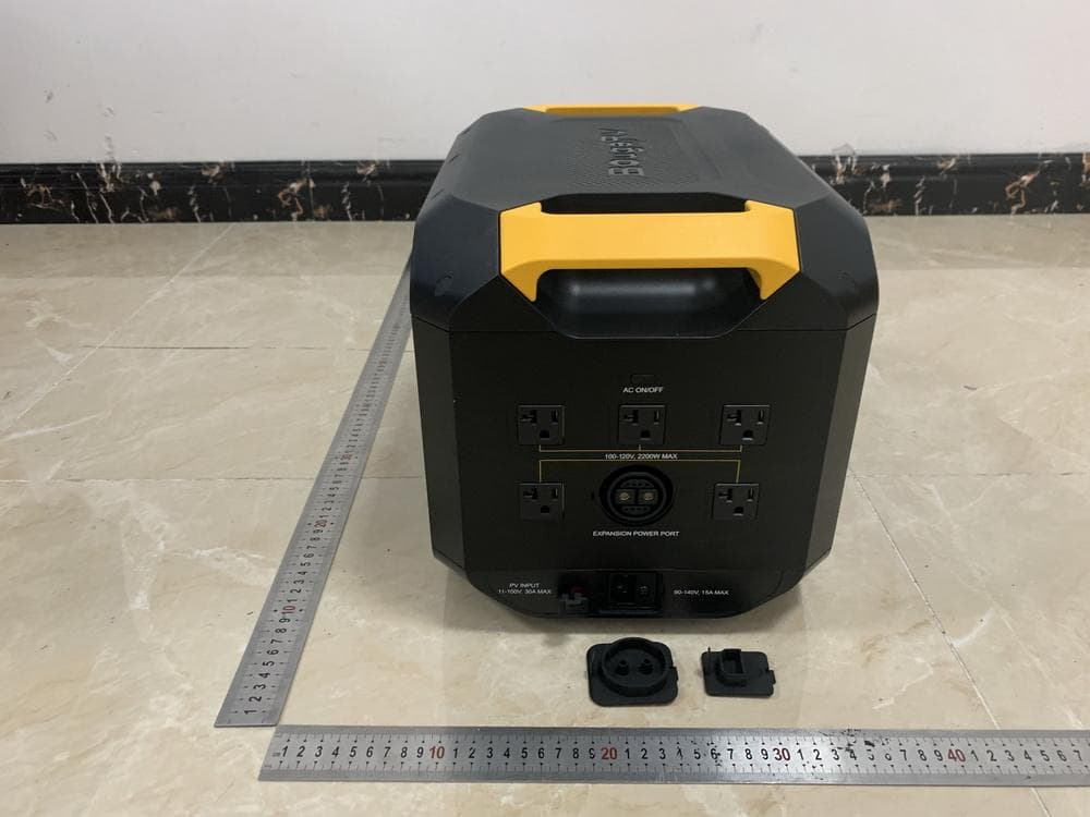 portable power station - FCC ID 2BBH5-SYZ-R2000 - Guangzhou Boju Information Technology Co.,Ltd (3)