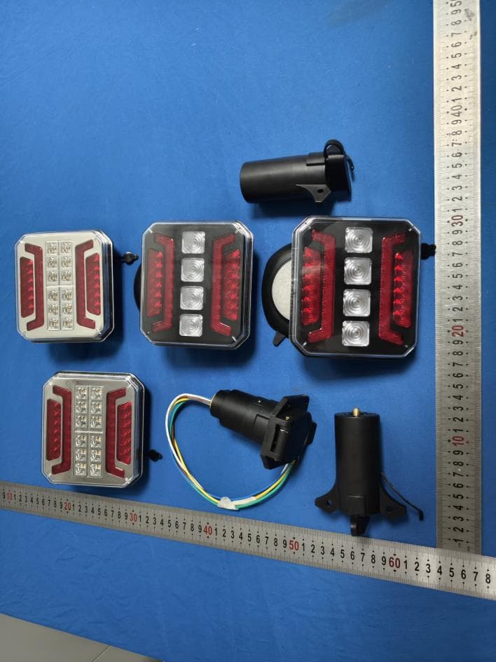 LED Wireless Remote Tail Light - FCC ID 2BBH6-KW8082 - Ningbo KLT-LITE lamps technology Co.,Ltd. (3)