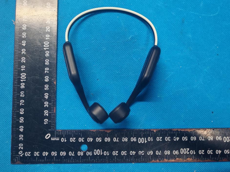 Bone conduction Bluetooth headset - FCC ID 2BBLL-BC3PRO - Shenzhen Wantaike Technology Co.,Ltd