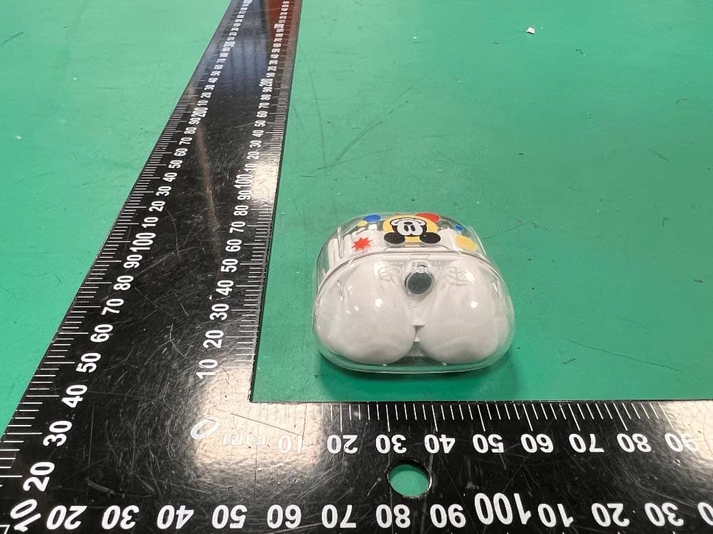 MINISO DISNEY 100 CELEBRATION COLLECTION TWS EARPHONES - FCC ID 2BBLO-YB065 - Guangdong Baoli Electronic Co.,Ltd. (3)