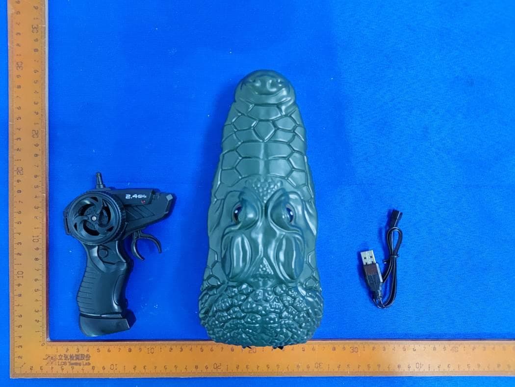 RC Croc Boat set of 2 blue boat green croc - FCC ID 2BBLZ-1330 - RGA Top Race Us LLC