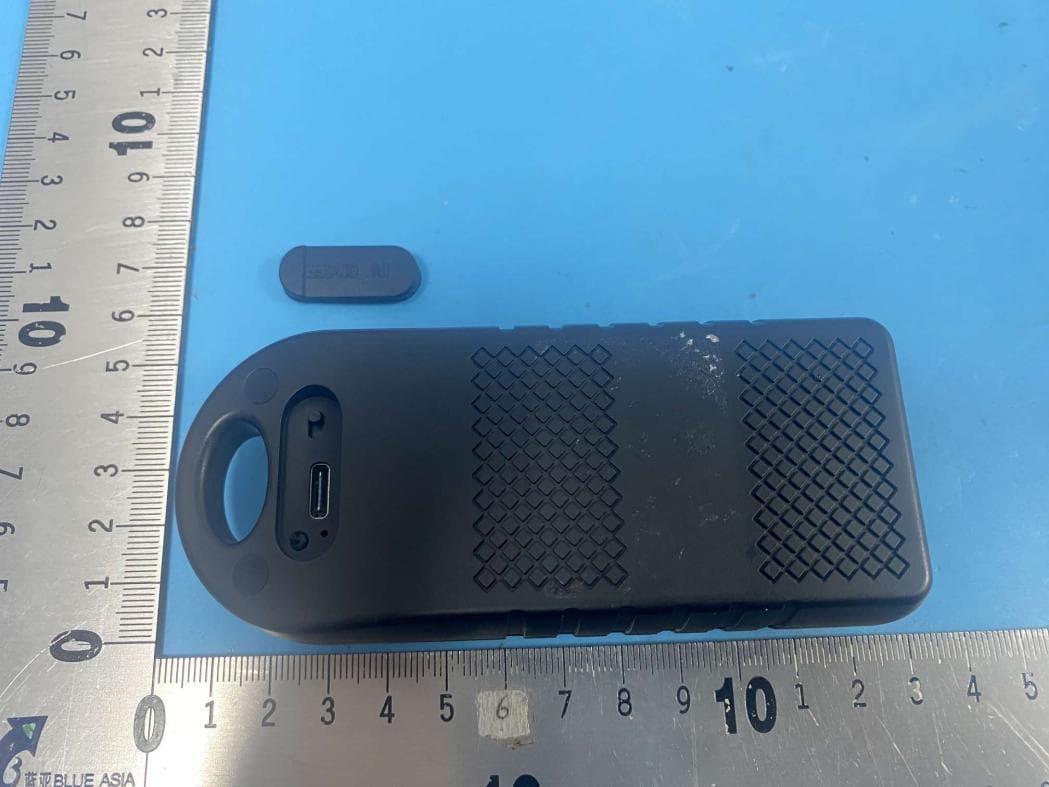 Outdoor Carabiner Bluetooth Speaker - FCC ID 2BBM5-SP2315A - Huizhou CCA Industrial Co.,LTD (5)