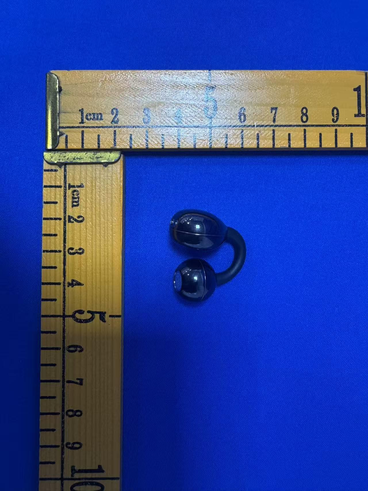 bluetooth headset - FCC ID 2BBNW-XG42 - ShenZhen XinTu Century Technology Co., Ltd.