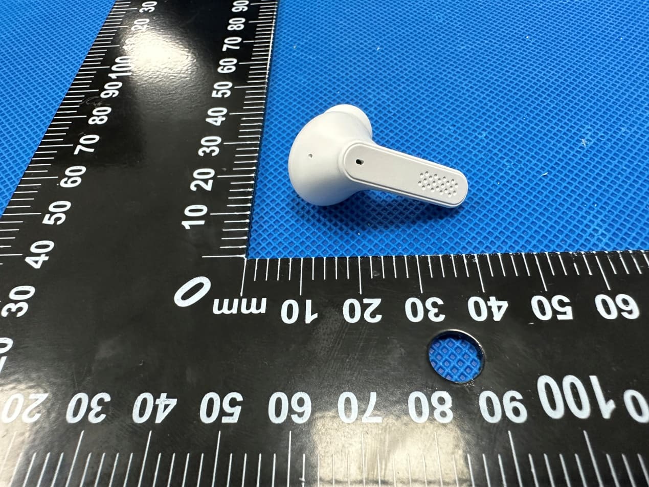 Wireless Earbuds - FCC ID 2BBOA-C11 - Daximen (Shenzhen) Technology Co., Ltd. (4)
