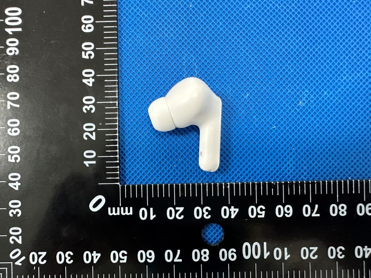 Wireless Earbuds - FCC ID 2BBOA-C11 - Daximen (Shenzhen) Technology Co., Ltd. (2)