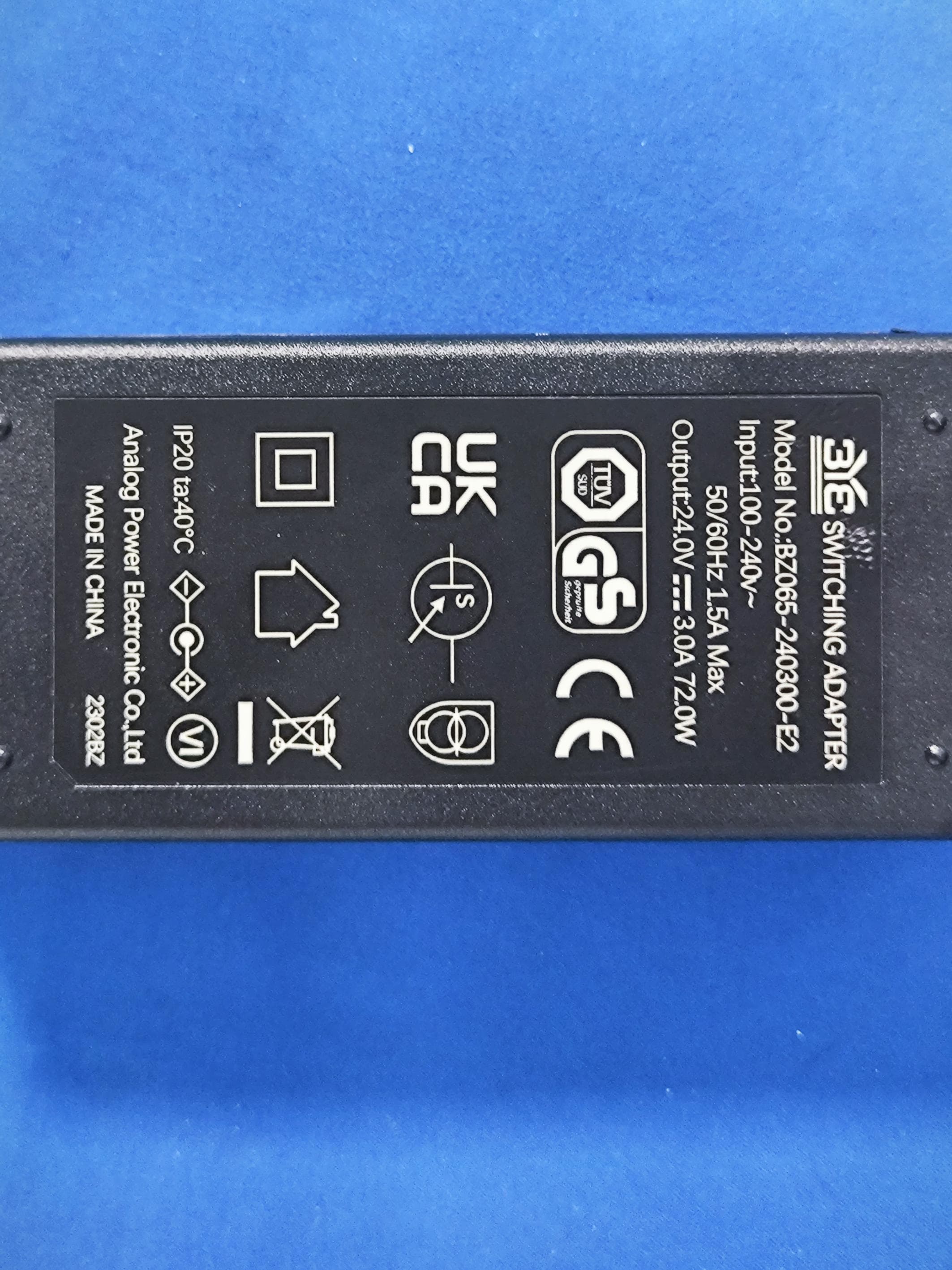 Window Cleaning Robot - FCC ID 2BBONYW500TLL331541 - Shenzhen ONEJ Technology Co., Ltd.