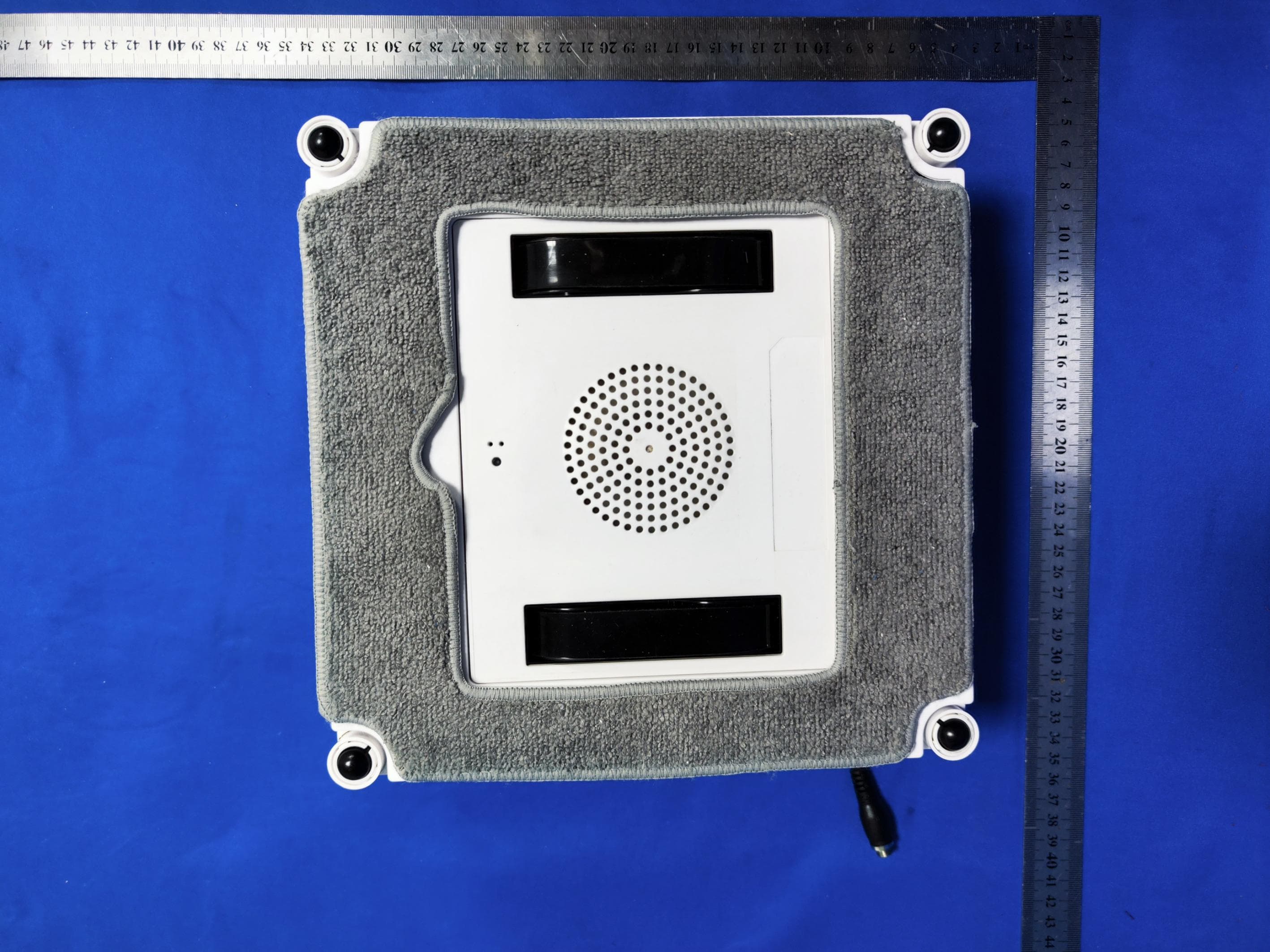 Window Cleaning Robot - FCC ID 2BBONYW500TLL331541 - Shenzhen ONEJ Technology Co., Ltd. (2)