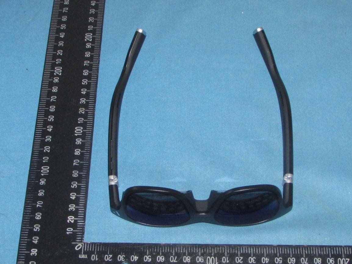 VITURE One Neckband - FCC ID 2BBOT-V1218 - VITURE Inc. (3)