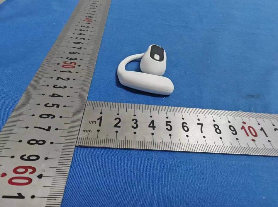 Bluetooth headset - FCC ID 2BBOX-G3 - Shenzhen Xianghengda Technology Co., LTD (2)