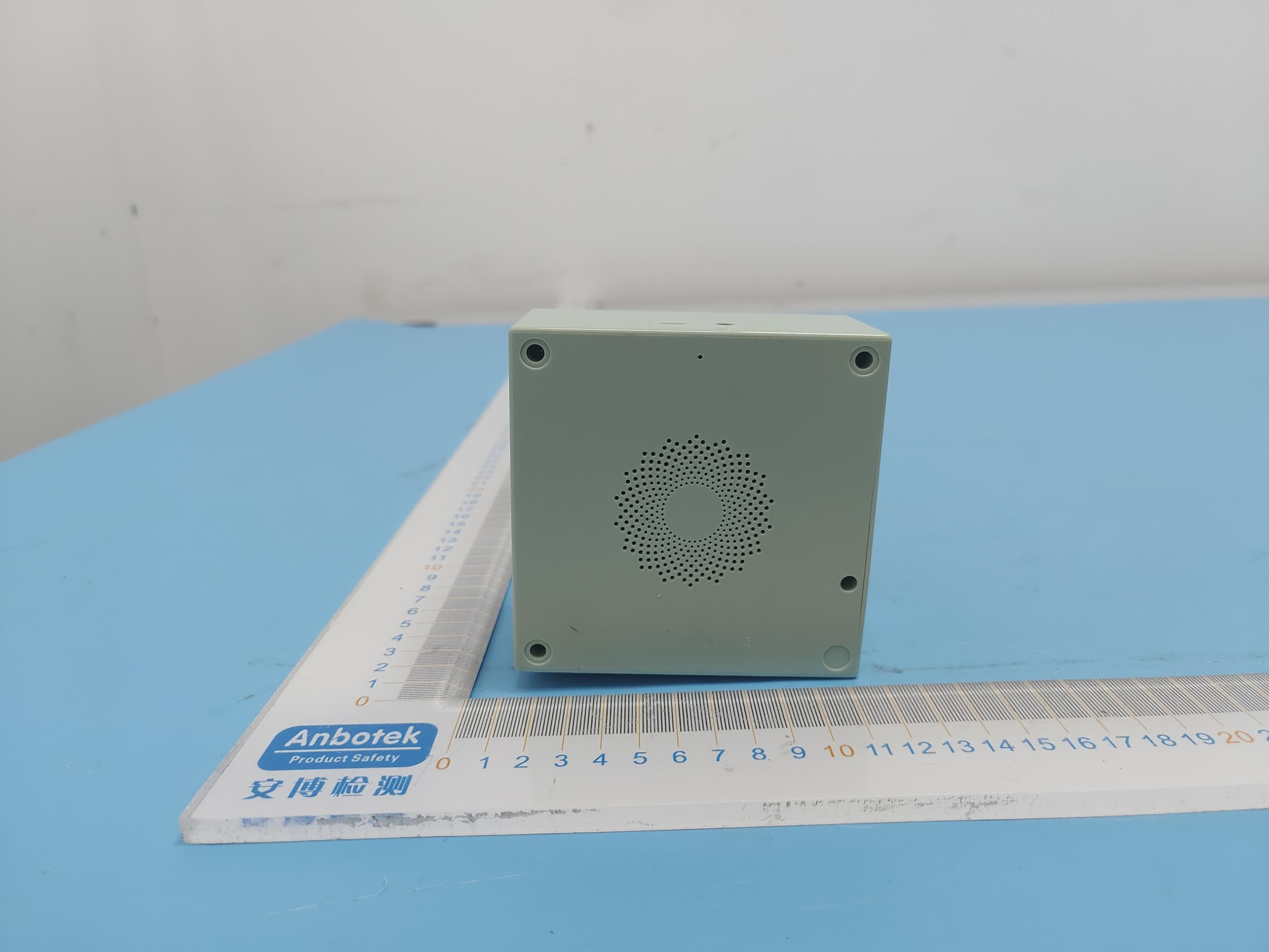 Wireless speaker - FCC ID 2BBPLTBVNYL - TRUSTSTONE GROUP, LLC (2)