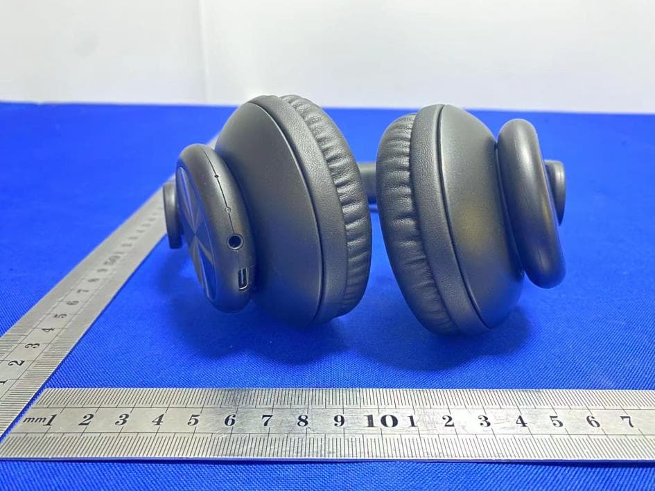 Bluetooth headset - FCC ID 2BBQJ-G70 - Shenzhen Cantianshu Information Technology Co.,Ltd (2)