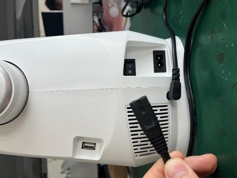 Sewing Machine for household use - FCC ID 2BBQS-GC596910 - VSM Group AB (2)