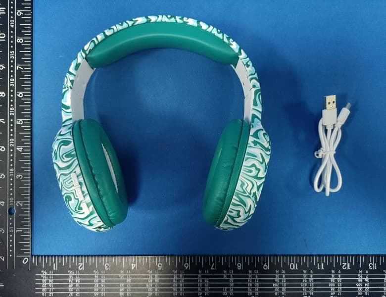 HEADPHONE - FCC ID 2BBQT-INHP1447 - MCG Innovations Inc (4)