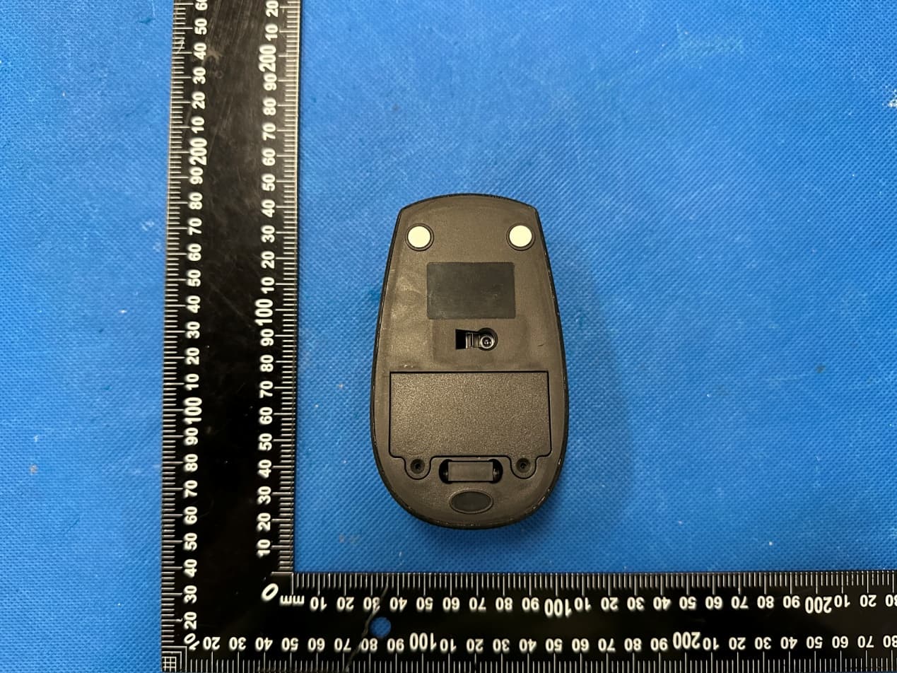 Silicone Wireless Mouse - FCC ID 2BBRL-SME12 - Chaptertype Keyboards Inc. (2)