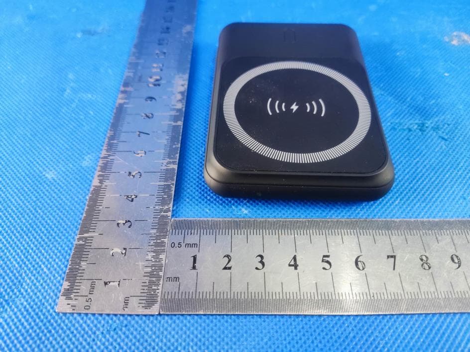 Power Bank - FCC ID 2BBTQ-715209 - DONGGUAN GCELL ELECTRONICS CO LTD (5)