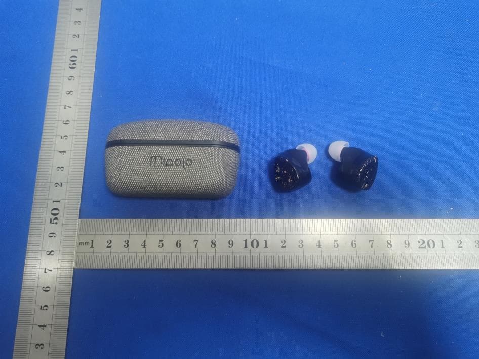 True wireless Bluetooth earphones - FCC ID 2BBVN-TH330 - Lingyi Intelligent Technology (Shenzhen) Co., Ltd (3)