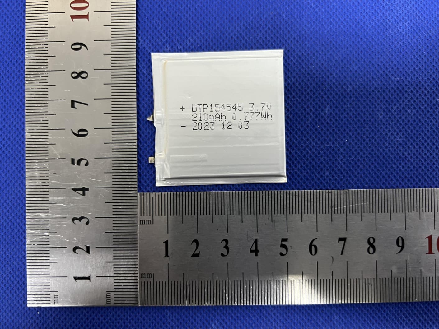 Miroddi Find Passport Holder - FCC ID 2BBWC-MF03PRO - Shenzhen F&C Tech. Co.,Ltd. (5)