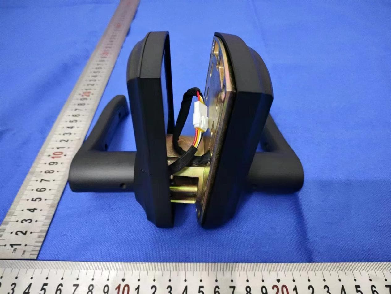 Keyless Entry Door lock - FCC ID 2BBWT-ST668B - Dongguan Youbo E-commerce Co.,Ltd (5)