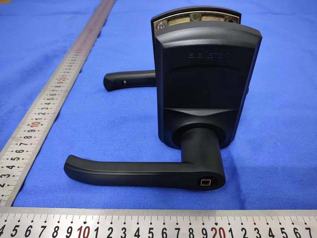 Keyless Entry Door lock - FCC ID 2BBWT-ST668B - Dongguan Youbo E-commerce Co.,Ltd (3)