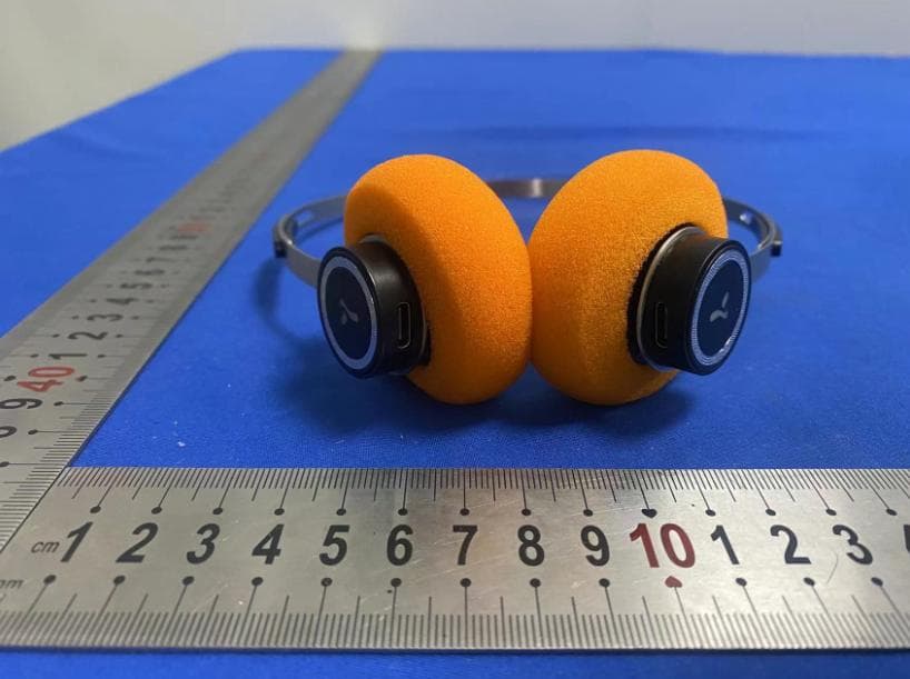 Ture Wireless Headset - FCC ID 2BBXP-M12 - Dongguan Gen.M Intelligent Technology Co., Ltd (4)