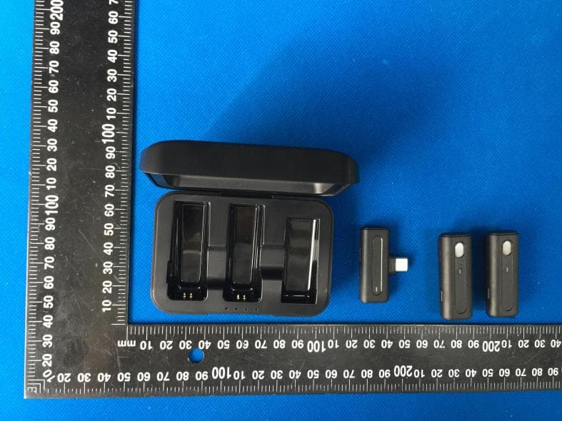 Wireless collar microphone - FCC ID 2BBXR-CSM9 - Dongguan Chensheng Electronic Technology Co., Ltd (3)