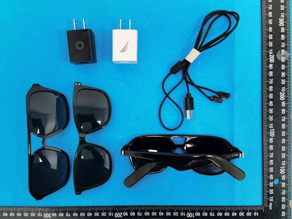 Active noise cancelling stereo Bluetooth headphone - FCC ID 2BBYK-LCD00Z - Innovative Eyewear, Inc.