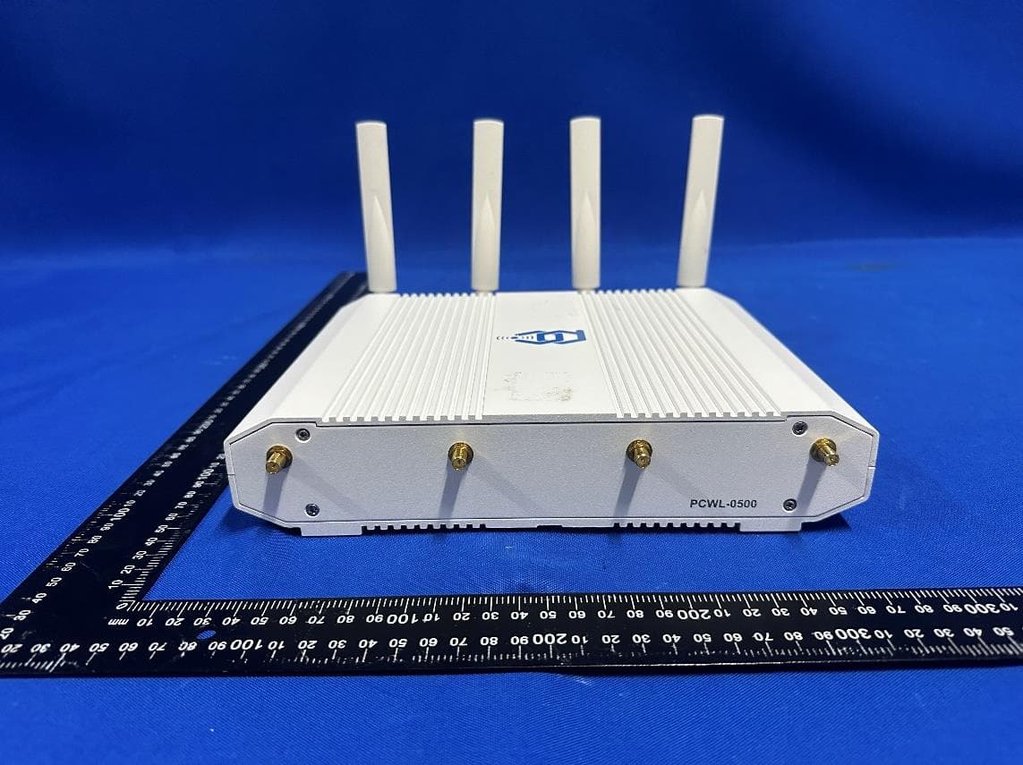 WiFi 6 (802.11ax) 4 MU-MIMO Tri Band Access point - FCC ID 2BBYQPCWL-0500 - PicoCELA Inc. (4)