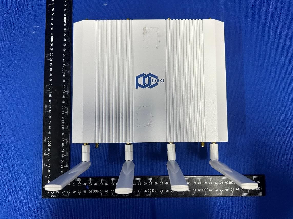 WiFi 6 (802.11ax) 4 MU-MIMO Tri Band Access point - FCC ID 2BBYQPCWL-0500 - PicoCELA Inc.